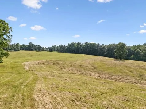 4255 Mcfall Road Cumberland City TN 37050