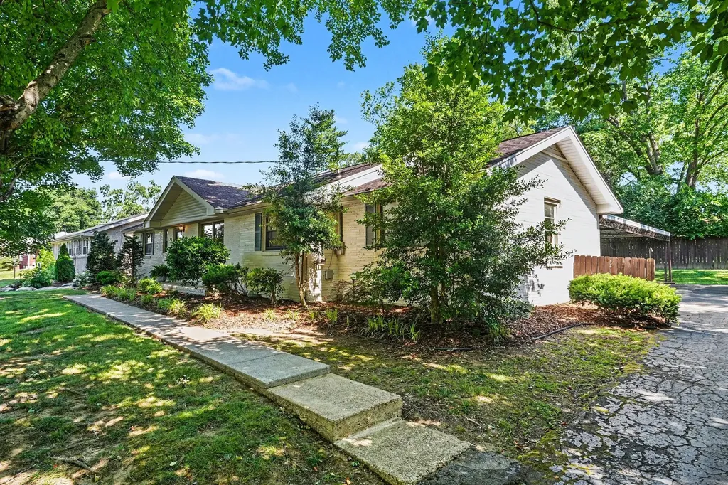 1908 Pinehurst Drive Nashville TN 37216