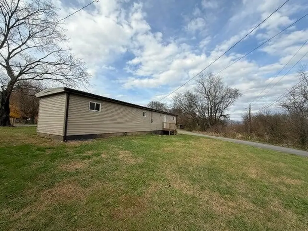 232 W Legion Circle Pikeville TN 37367
