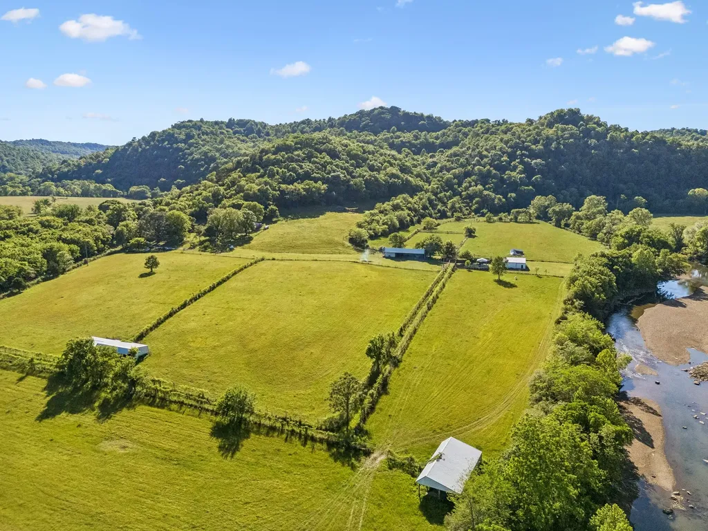 97 Seabo Valley Lane Hickman TN 38567