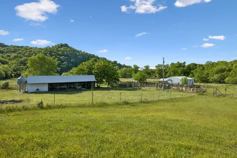 97 Seabo Valley Lane Hickman TN 38567