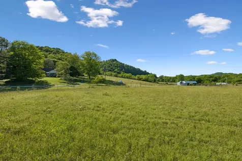 97 Seabo Valley Lane Hickman TN 38567