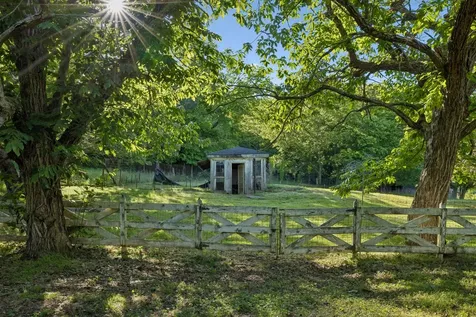 97 Seabo Valley Lane Hickman TN 38567