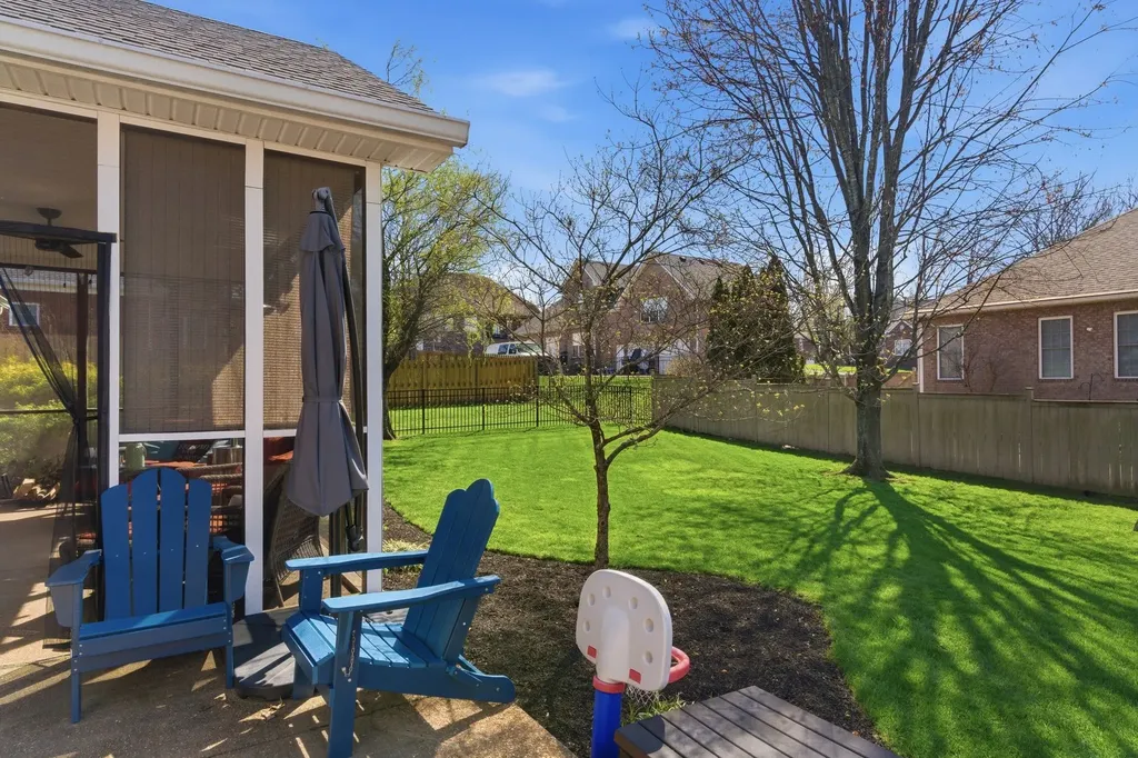1043 Willow Park Circle Hendersonville TN 37075