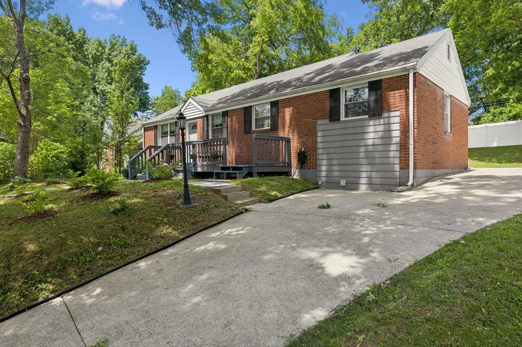 1308 Saturn Drive Nashville TN 37217