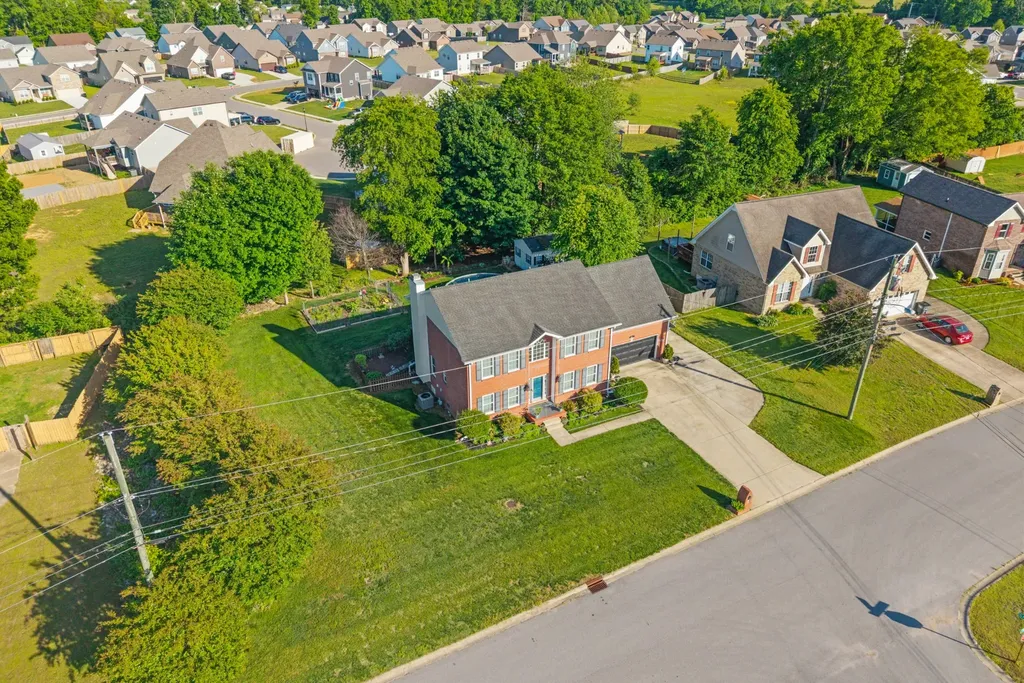 1375 Bluebonnet Drive Clarksville TN 37042