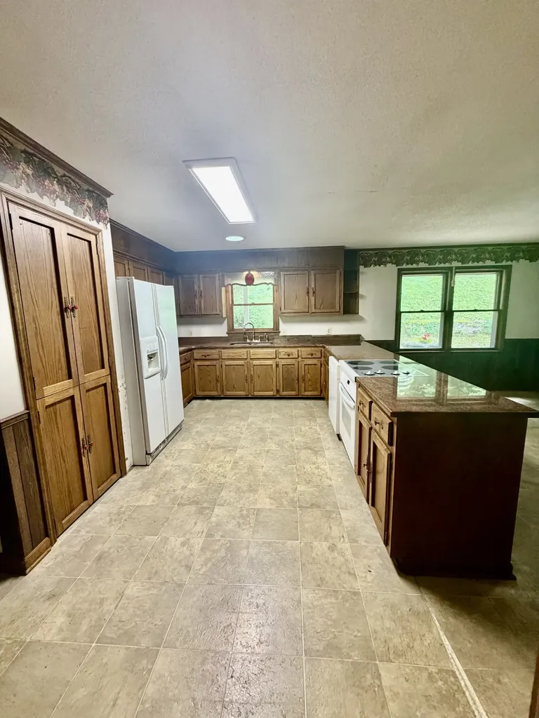 230 Raven Bluff Road Lawrenceburg TN 38464