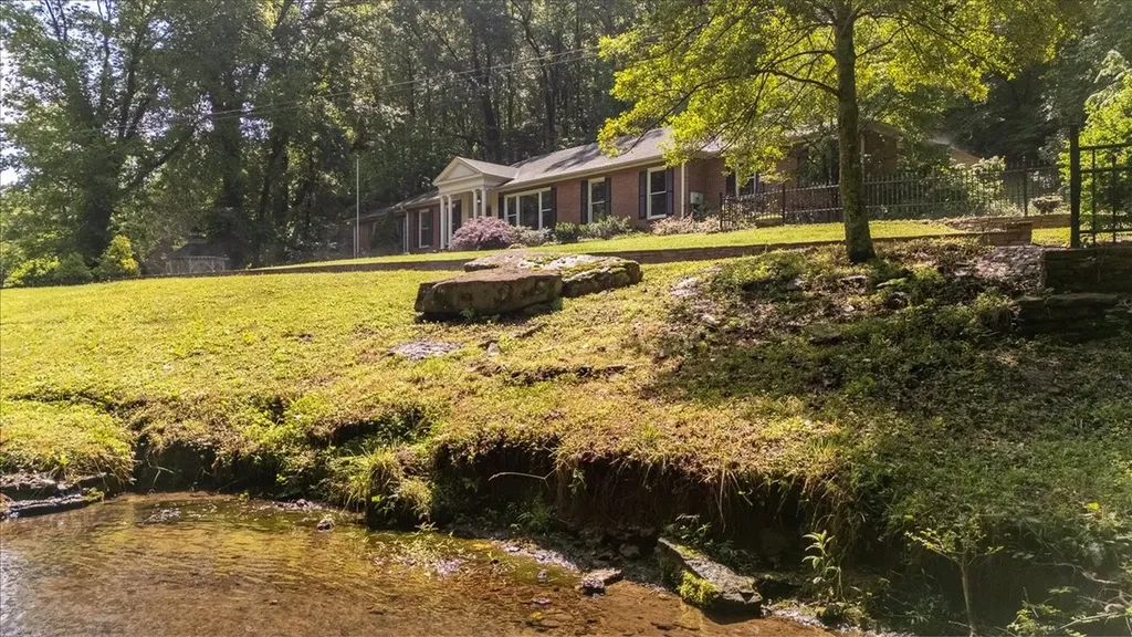 230 Raven Bluff Road Lawrenceburg TN 38464