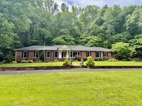 230 Raven Bluff Road Lawrenceburg TN 38464