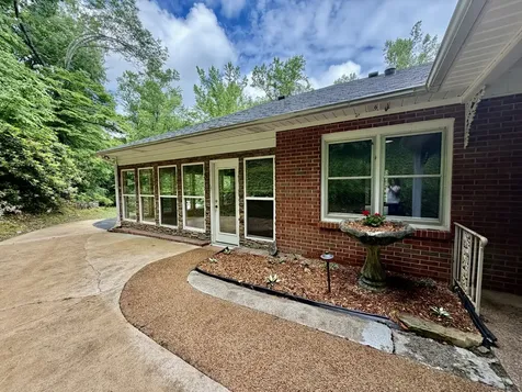 230 Raven Bluff Road Lawrenceburg TN 38464