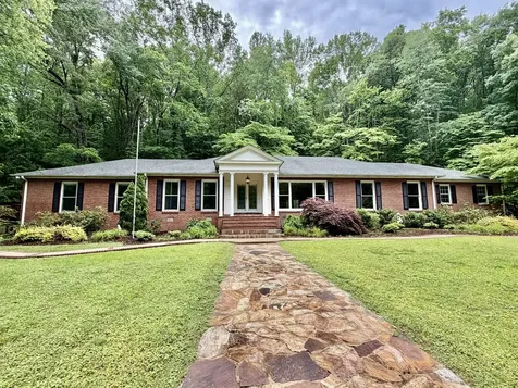 230 Raven Bluff Road Lawrenceburg TN 38464