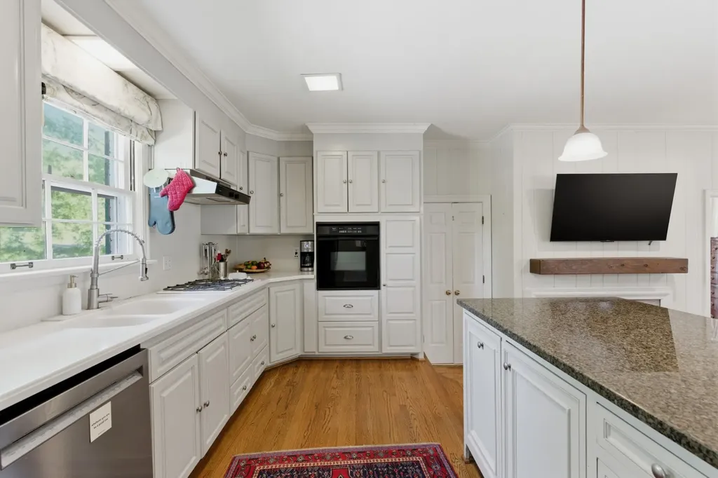 2709 Tyne Boulevard Nashville TN 37215