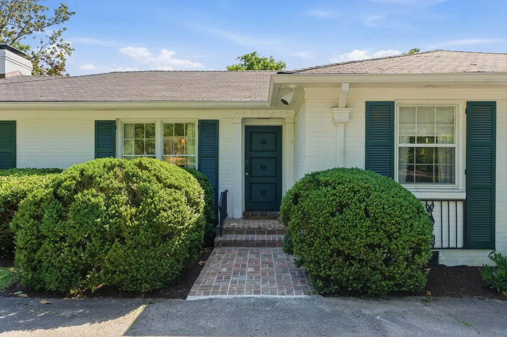 2709 Tyne Boulevard Nashville TN 37215