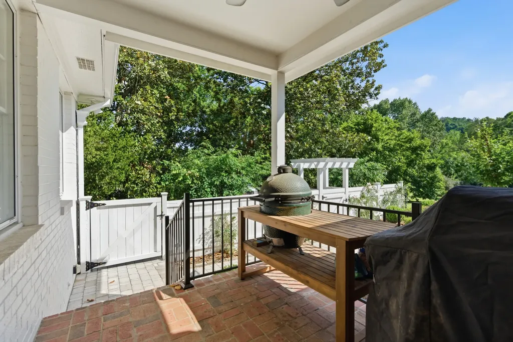 2709 Tyne Boulevard Nashville TN 37215