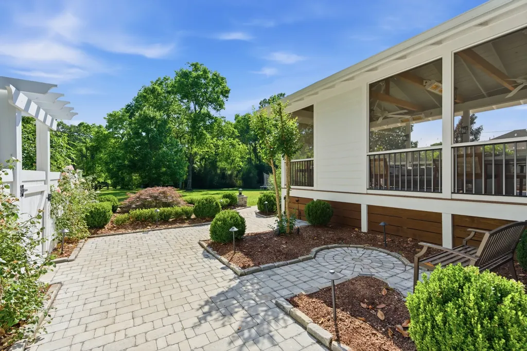 2709 Tyne Boulevard Nashville TN 37215