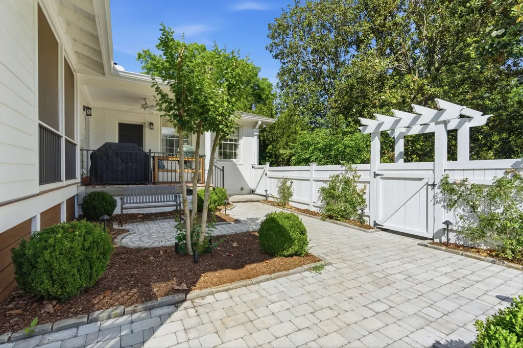2709 Tyne Boulevard Nashville TN 37215