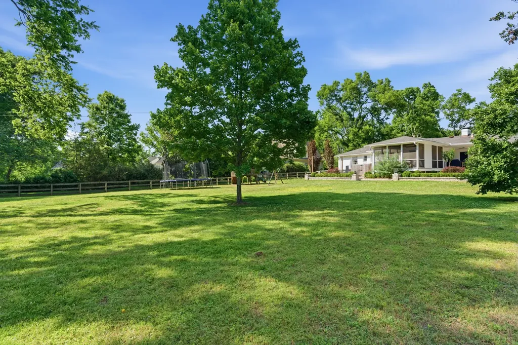2709 Tyne Boulevard Nashville TN 37215
