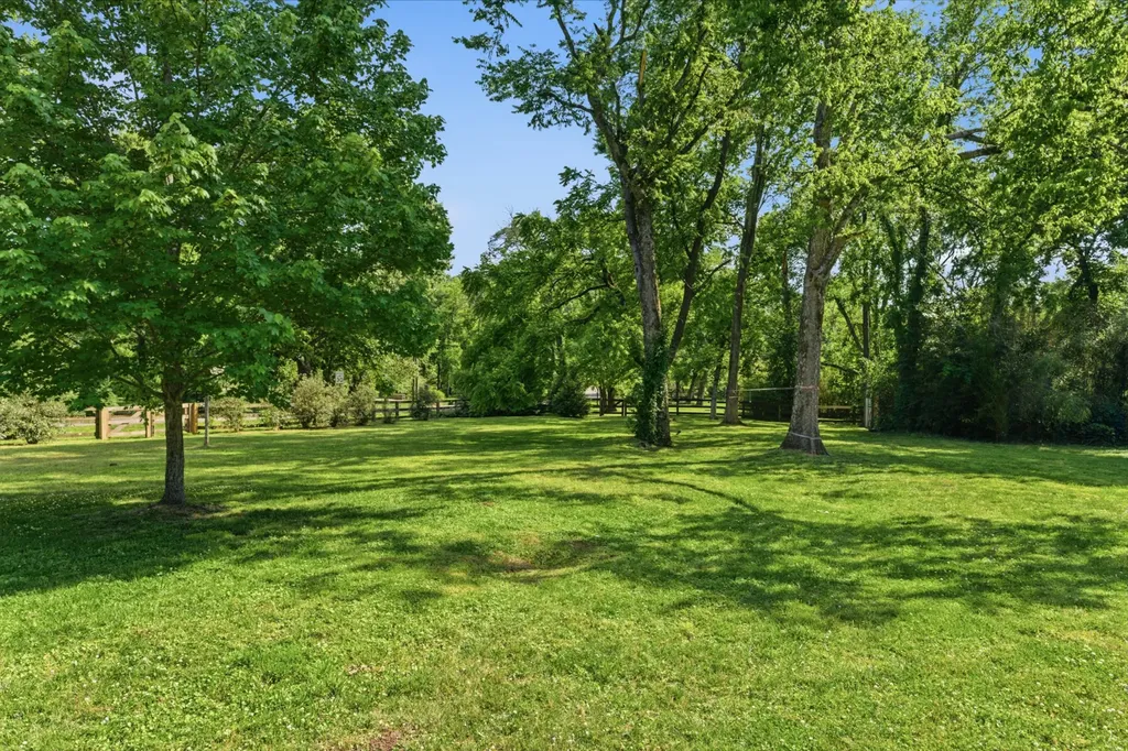 2709 Tyne Boulevard Nashville TN 37215