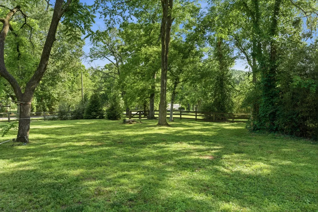2709 Tyne Boulevard Nashville TN 37215