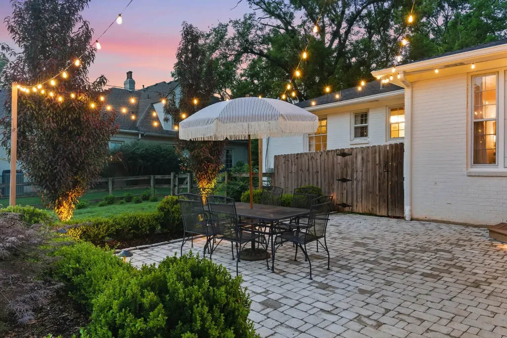 2709 Tyne Boulevard Nashville TN 37215
