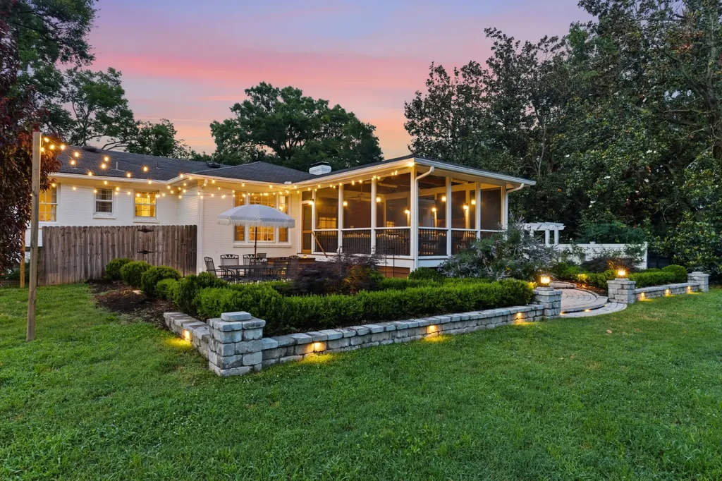 2709 Tyne Boulevard Nashville TN 37215