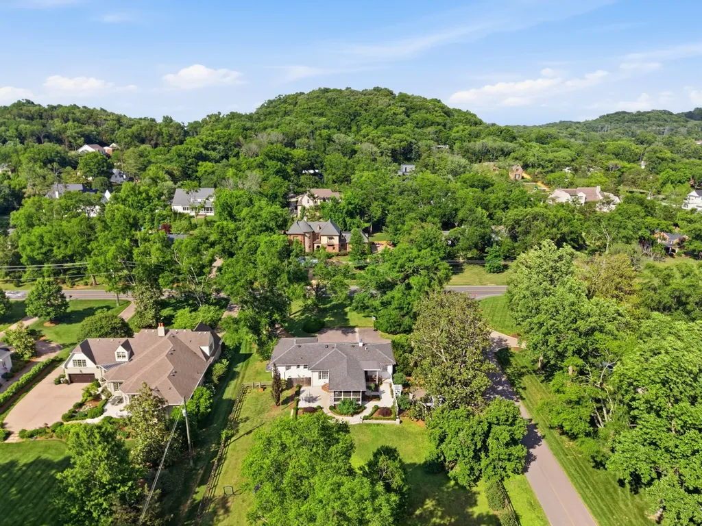 2709 Tyne Boulevard Nashville TN 37215