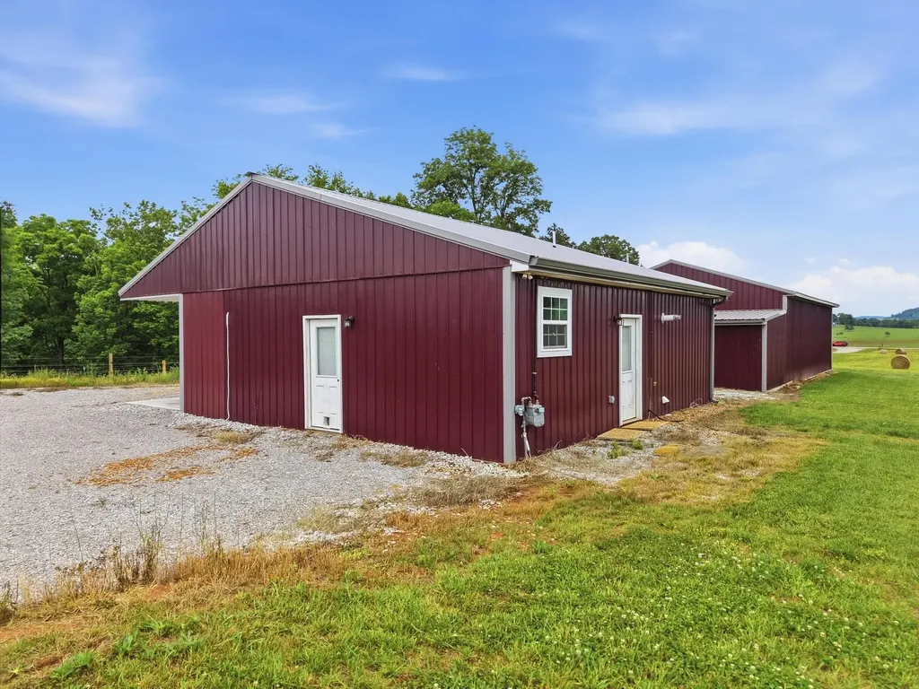 1050 Franks Ferry Road Sparta TN 38583