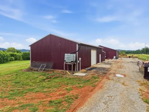 1050 Franks Ferry Road Sparta TN 38583