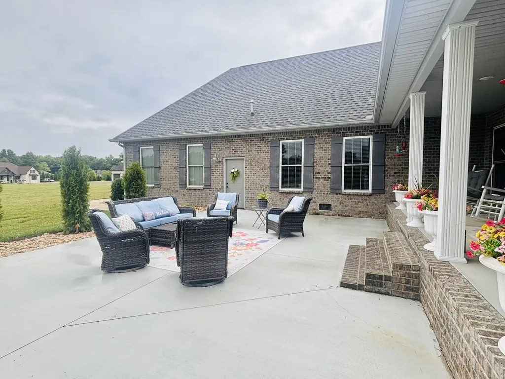 176 Post Oak Lane Smithville TN 37166