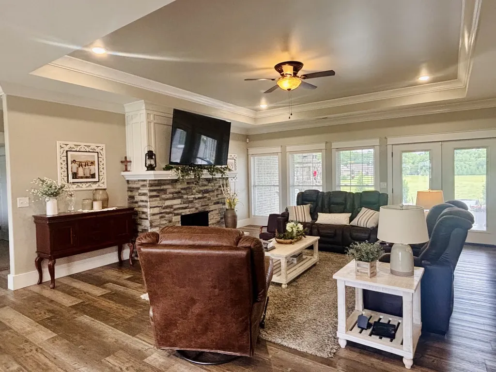 176 Post Oak Lane Smithville TN 37166