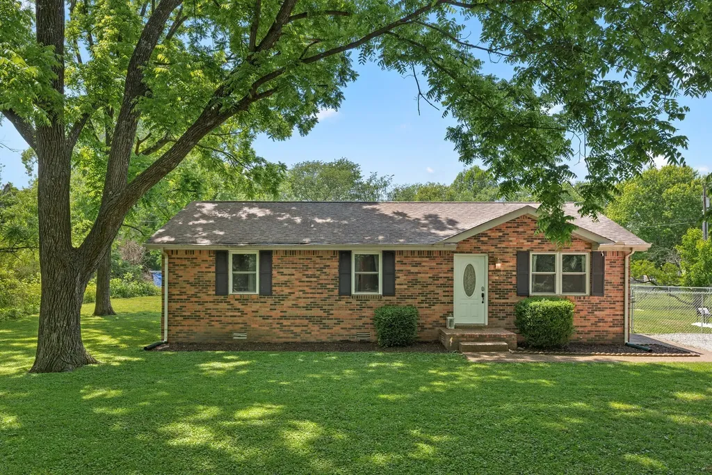 1223 Main Street Pleasant View TN 37146
