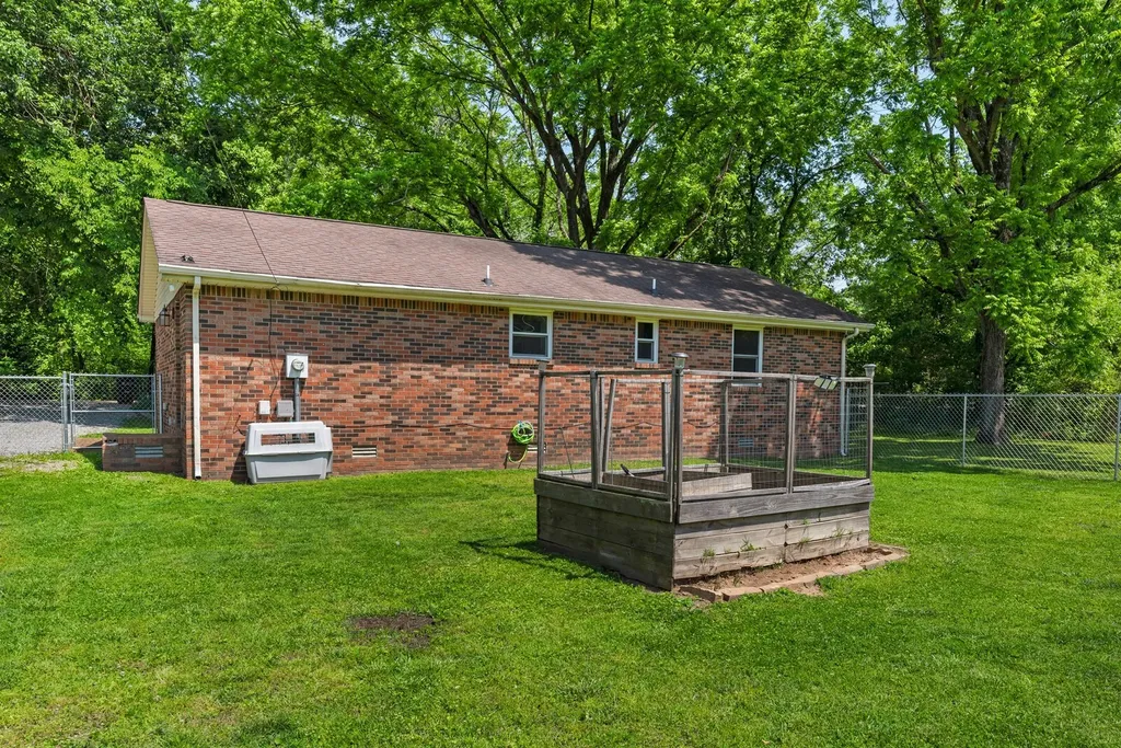 1223 Main Street Pleasant View TN 37146