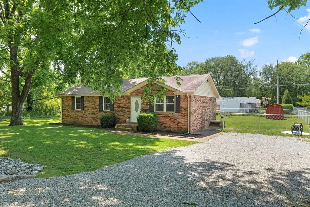 1223 Main Street Pleasant View TN 37146