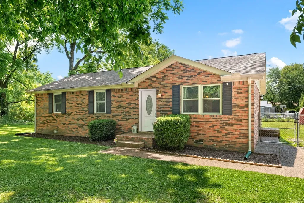1223 Main Street Pleasant View TN 37146
