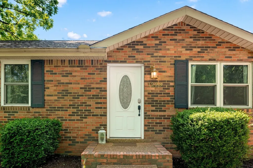 1223 Main Street Pleasant View TN 37146