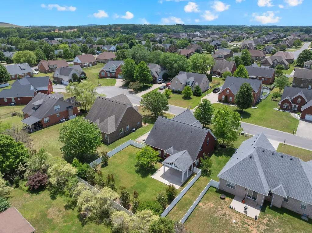 1318 Davy Crockett Drive Murfreesboro TN 37129