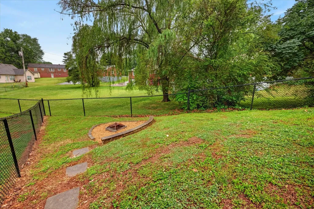 234 Paddock Road Clarksville TN 37043