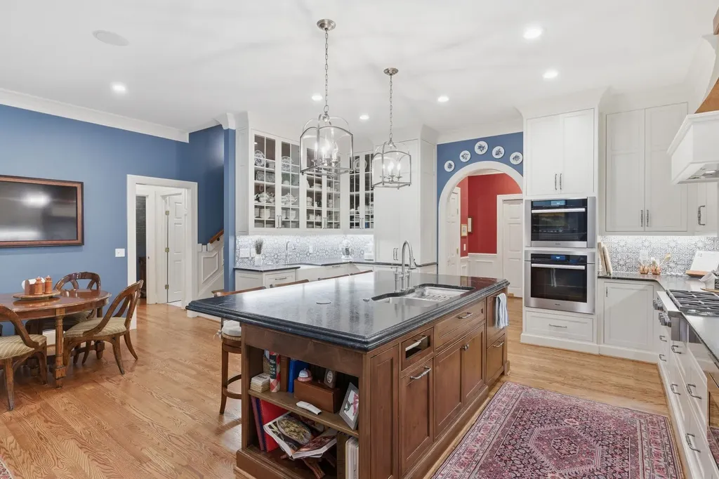 55 Annandale Nashville TN 37215