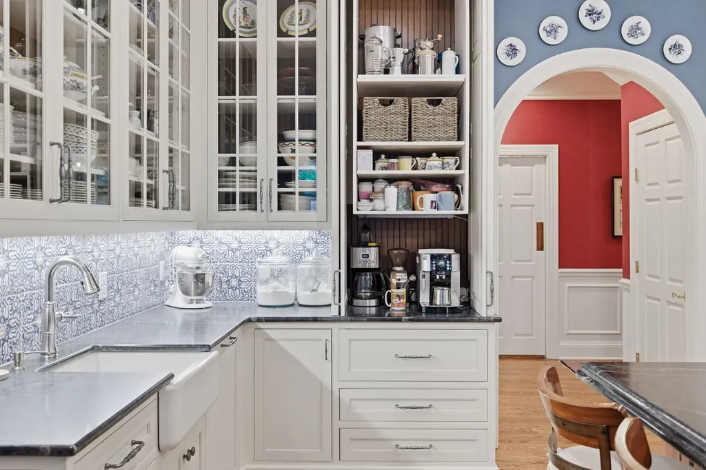 55 Annandale Nashville TN 37215