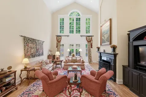 55 Annandale Nashville TN 37215