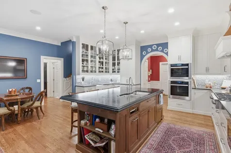 55 Annandale Nashville TN 37215