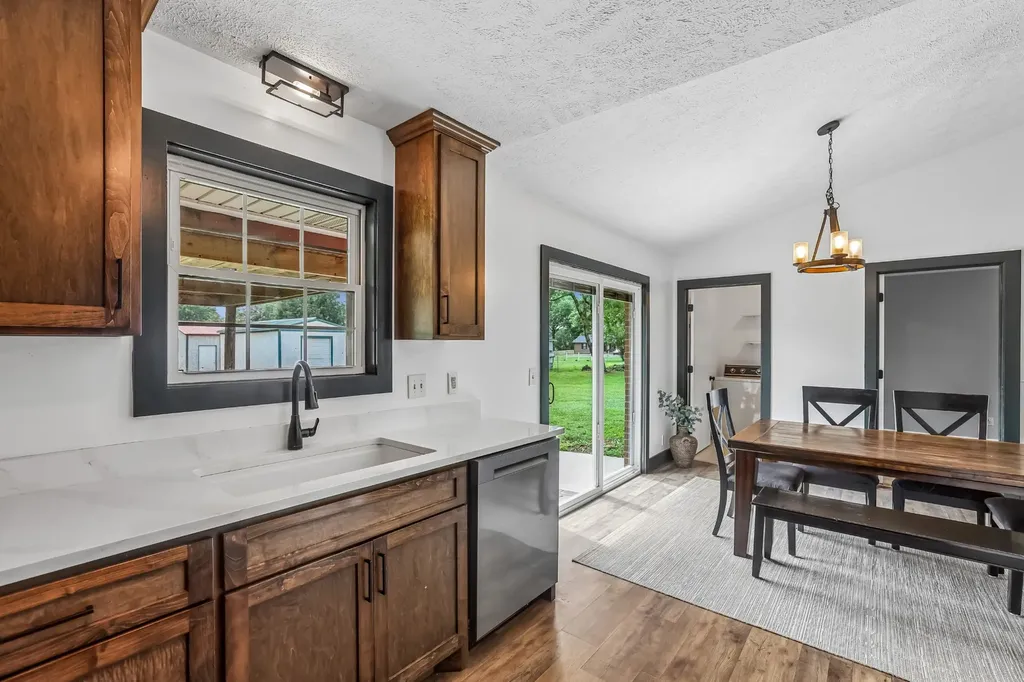 2504 Sundance Court Christiana TN 37037