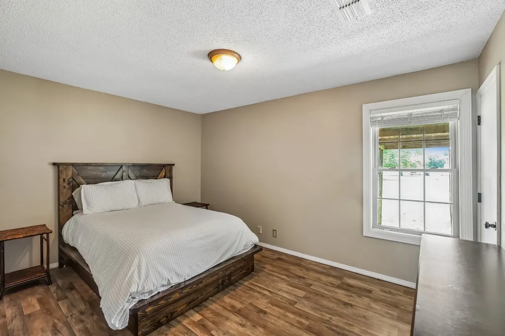 2504 Sundance Court Christiana TN 37037