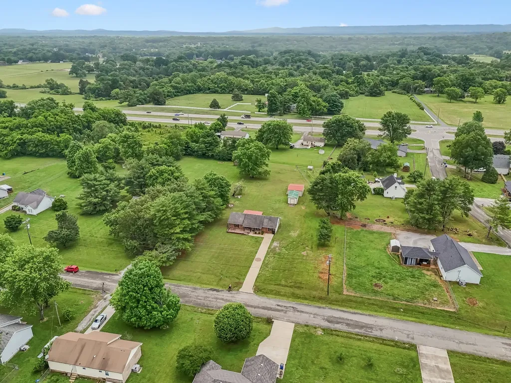 2504 Sundance Court Christiana TN 37037