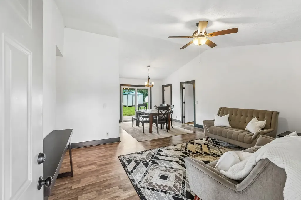 2504 Sundance Court Christiana TN 37037