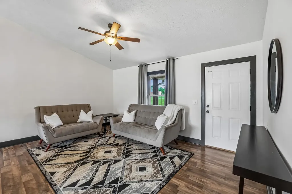 2504 Sundance Court Christiana TN 37037