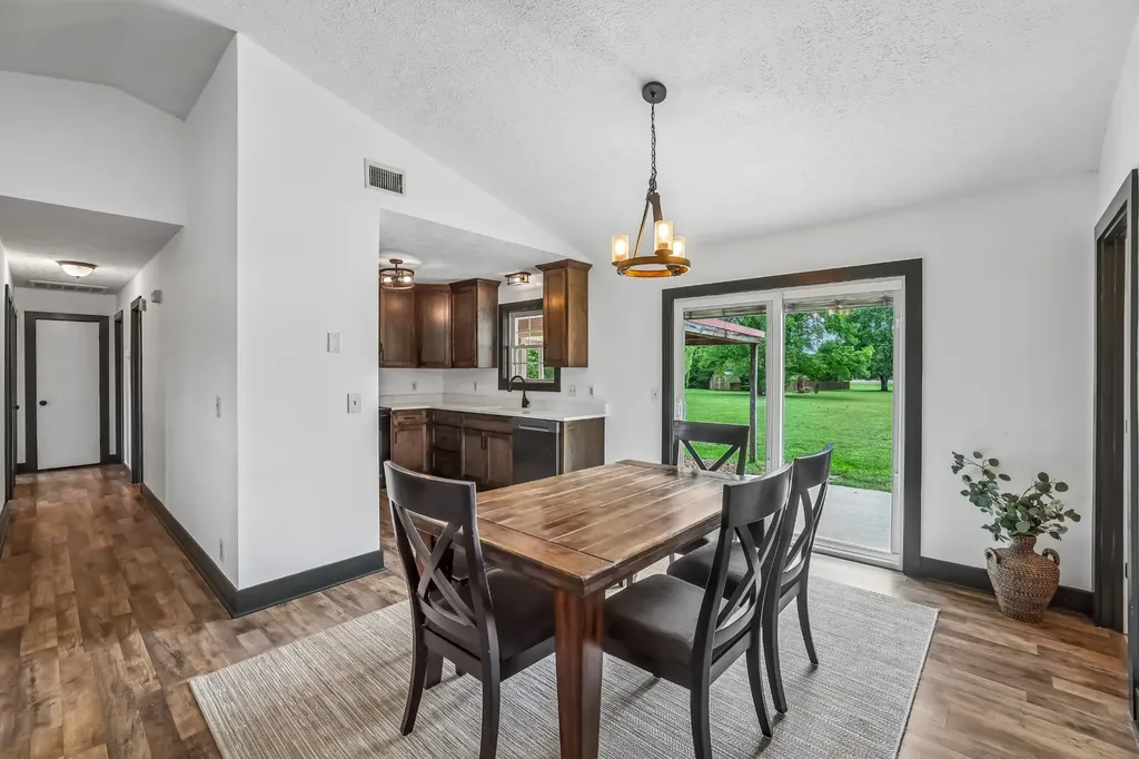 2504 Sundance Court Christiana TN 37037