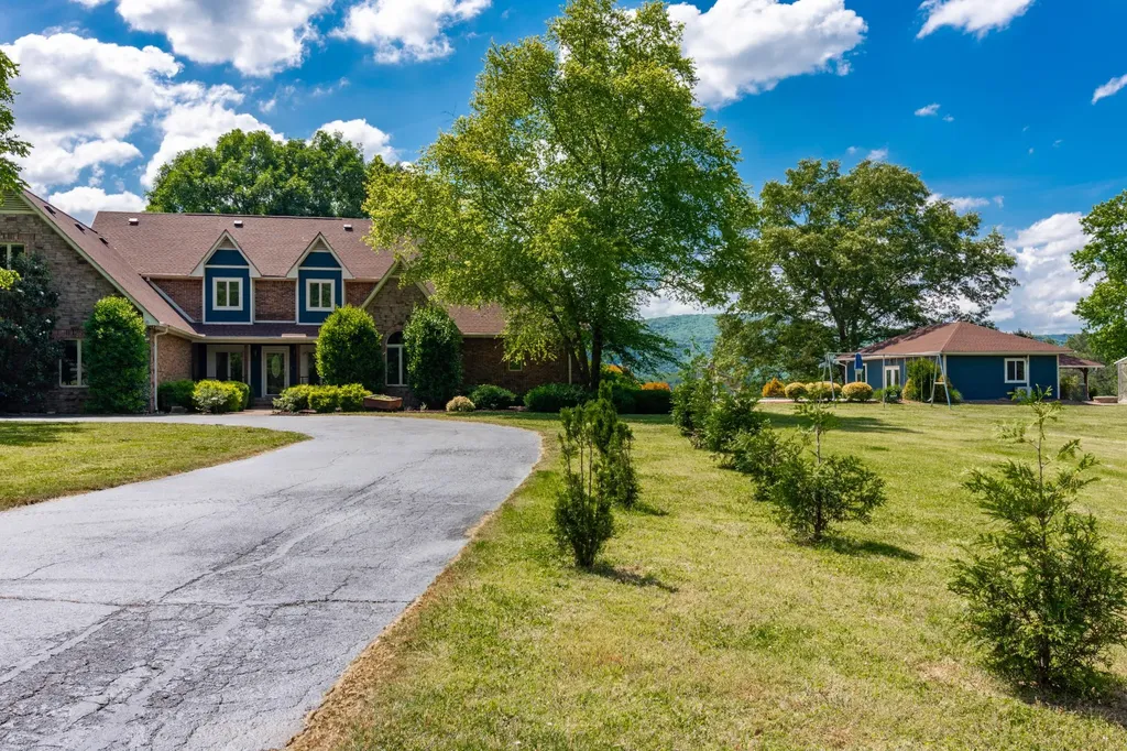 320 Crestview Lane Dayton TN 37321