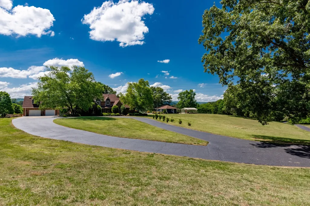 320 Crestview Lane Dayton TN 37321