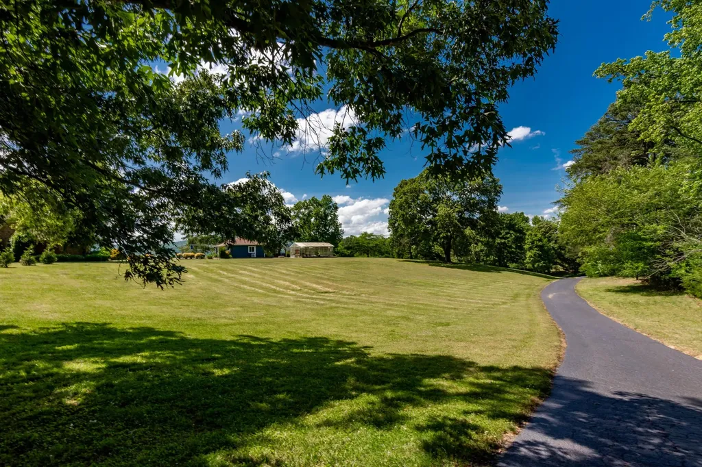 320 Crestview Lane Dayton TN 37321